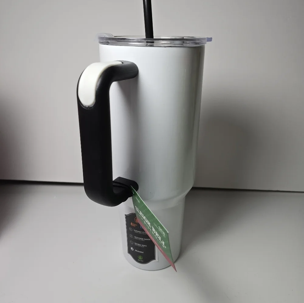 The grinch Maxx 40 oz stainless steel tumbler new - Picture 3 of 5